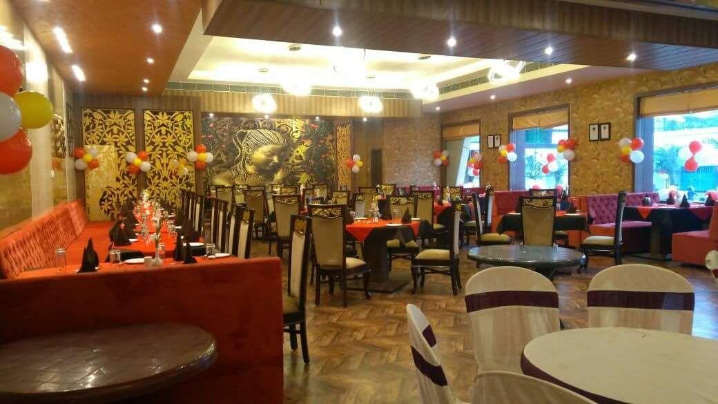 Hotel Rajkamal Диогар Екстериор снимка