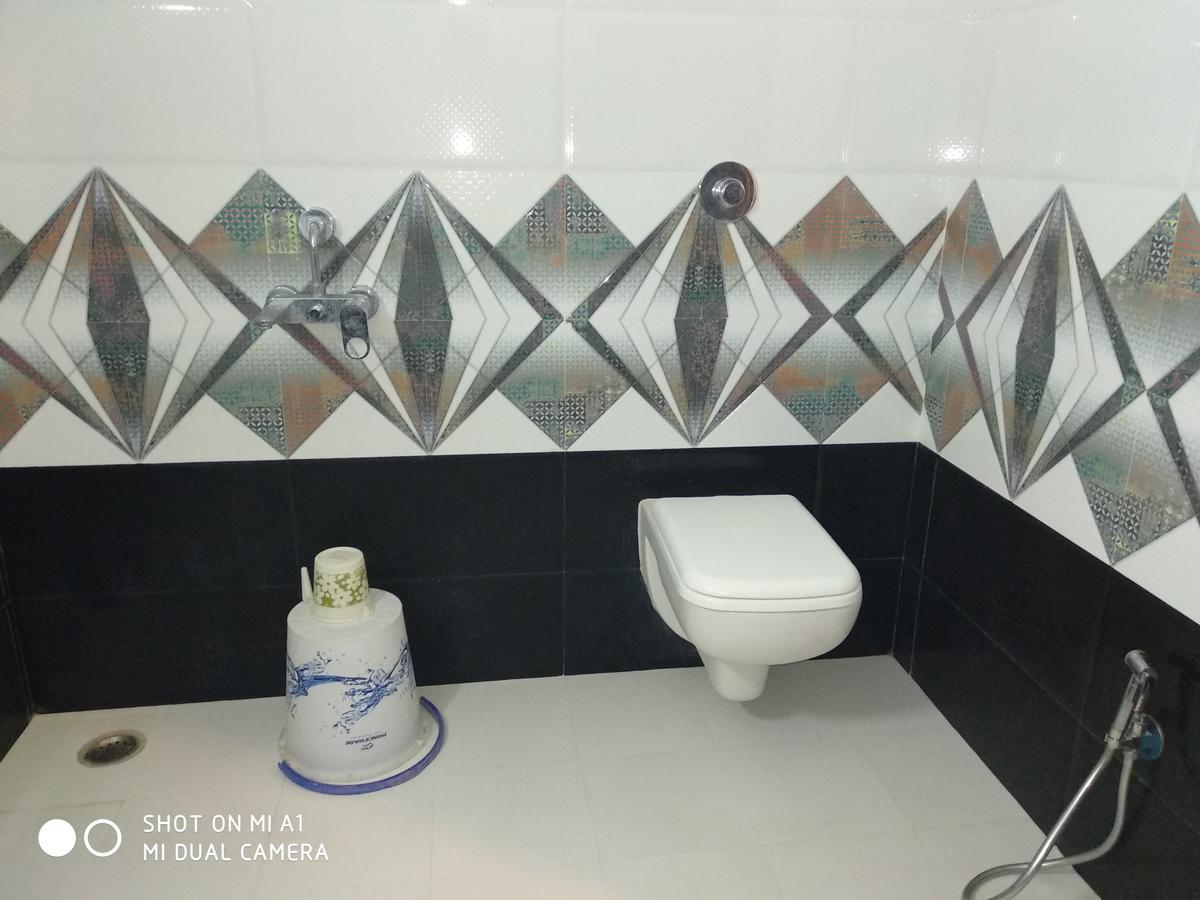 Hotel Rajkamal Диогар Екстериор снимка