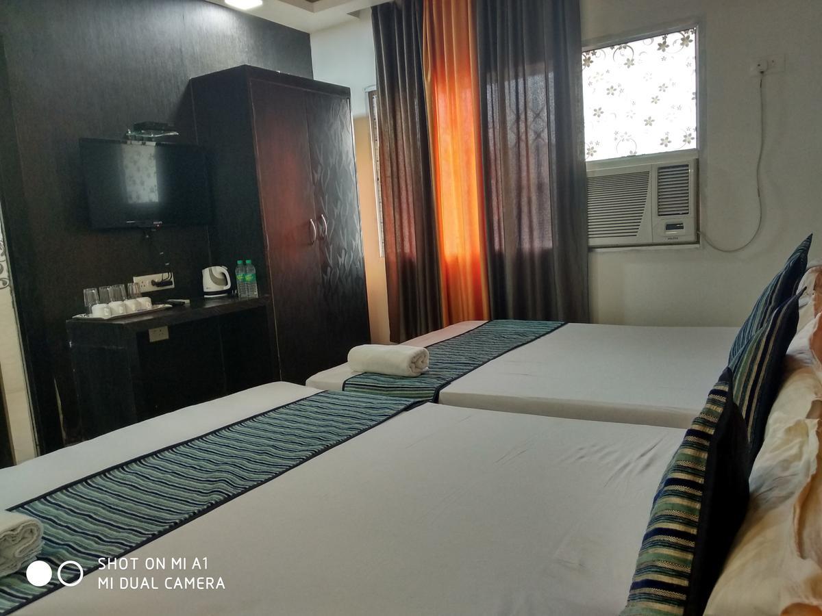 Hotel Rajkamal Диогар Екстериор снимка